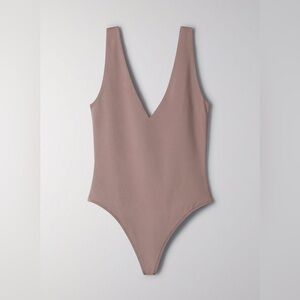 Aritzia Contour V Neck Body Suit (L) Color: Light Muave